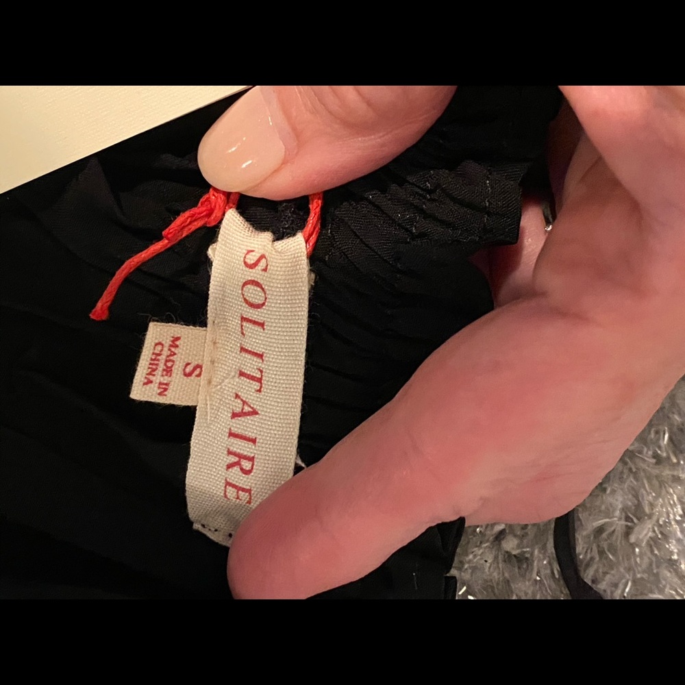 Solitaire Off-shoulder blouse - Picture 6 of 9
